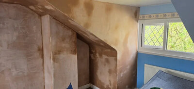 Freshly plastered ceiling ready for painting